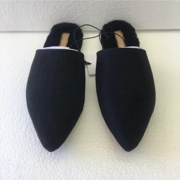 Who What Wear Black Mules with Faux Fur Lining - Picture 5 of 5